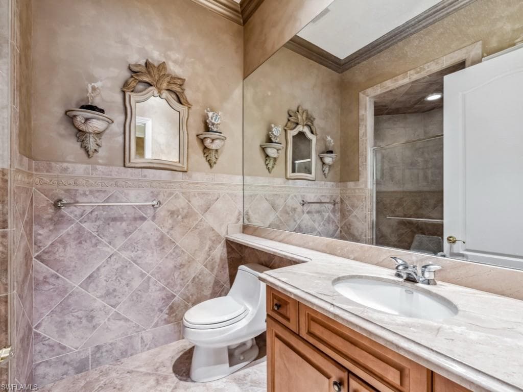 17026 Porta Vecchio Way 101, Naples, FL 34110-19