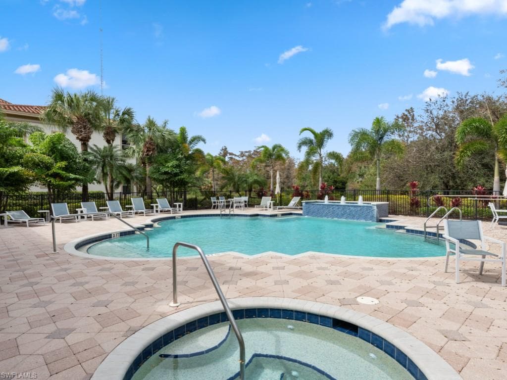 17026 Porta Vecchio Way 101, Naples, FL 34110-25