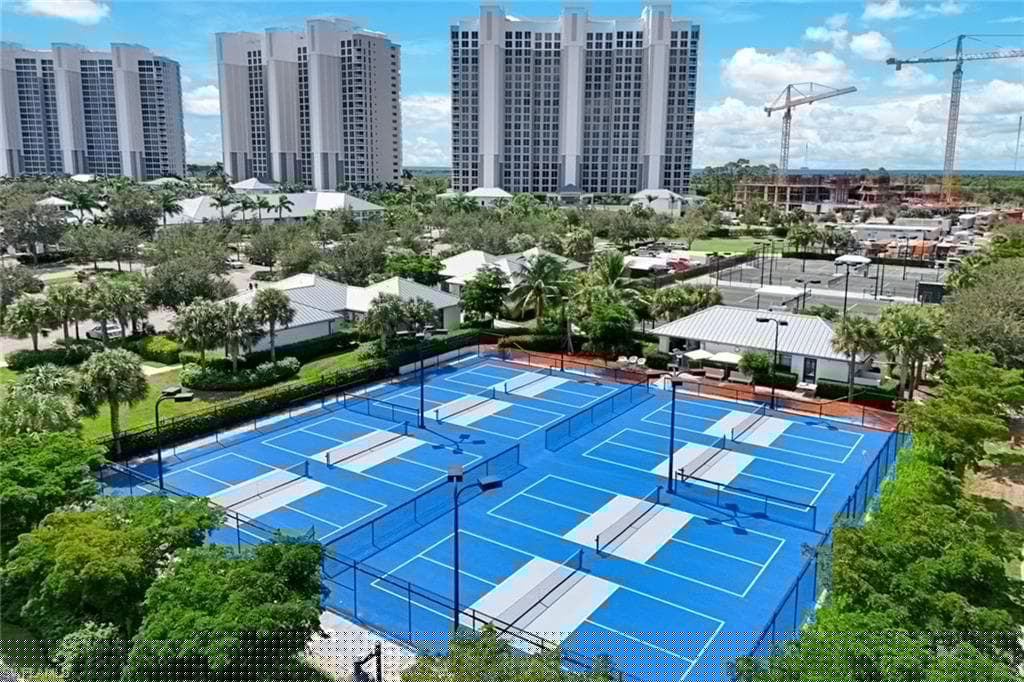 13925 Old Coast Rd 606, Naples, FL 34110-39