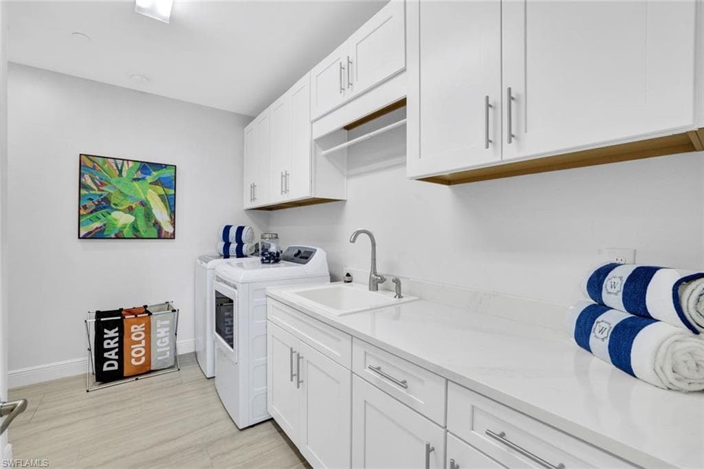 16360 Viansa Way 8-202, Naples, FL 34110-24