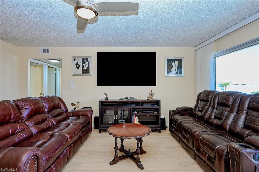 1100 8th Ave S 309c, Naples, FL 34102-9