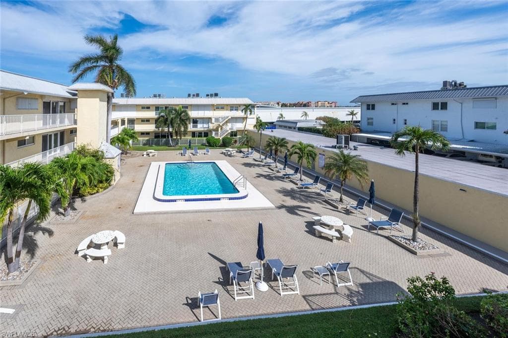 1100 8th Ave S 309c, Naples, FL 34102-23