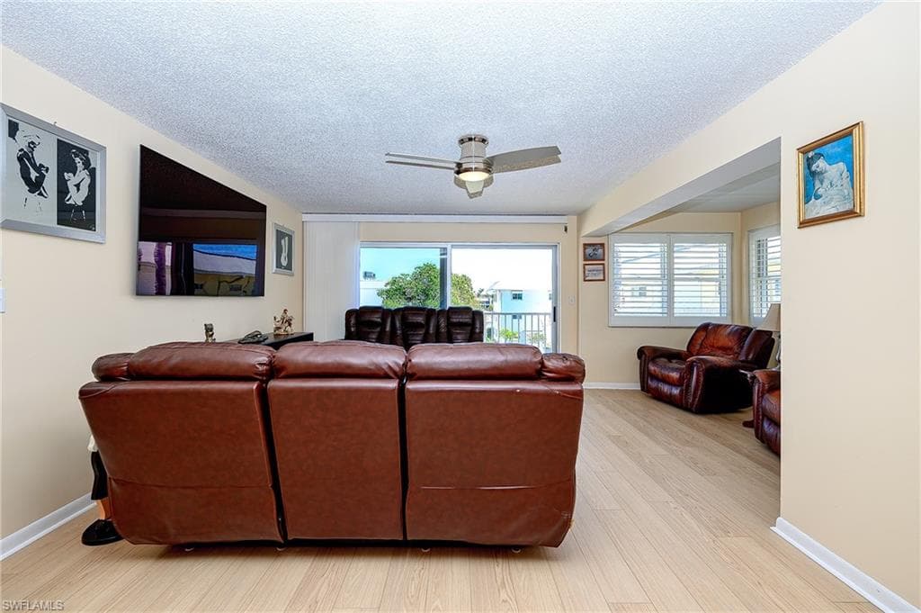 1100 8th Ave S 309c, Naples, FL 34102-7