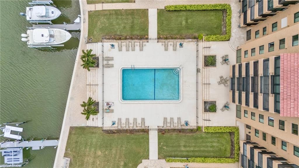 3430 Gulf Shore Blvd N 4j, Naples, FL 34103-27