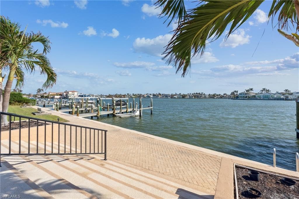 3430 Gulf Shore Blvd N 4j, Naples, FL 34103-29