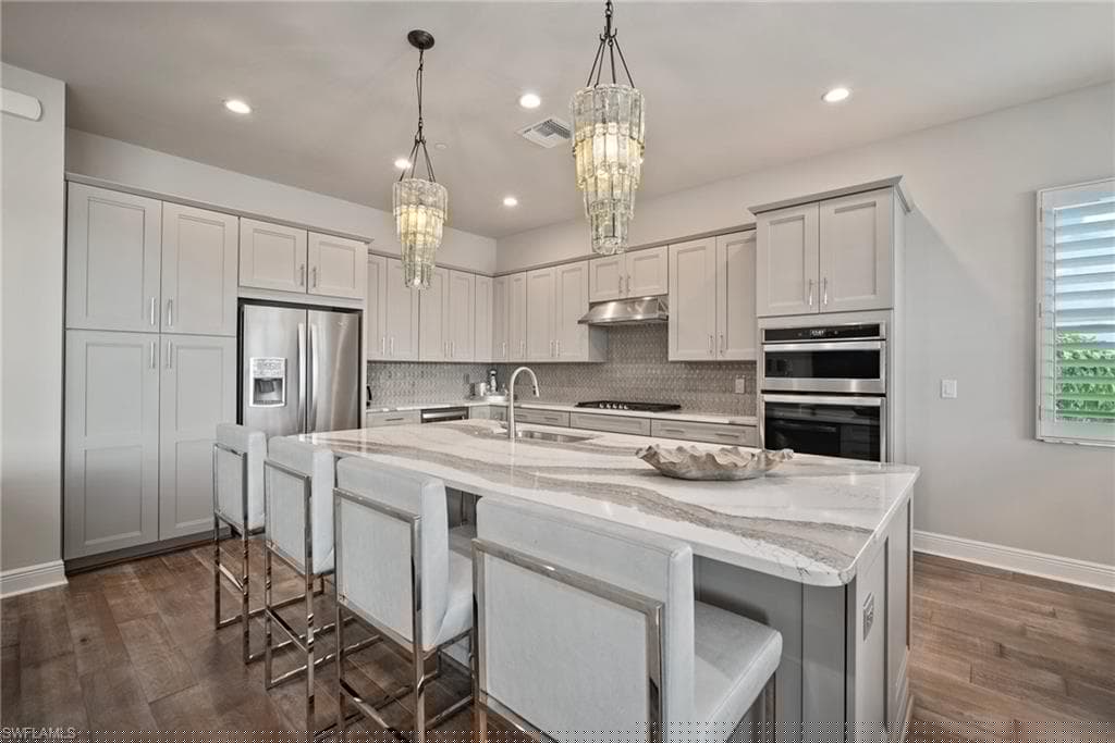 8860 Saint Lucia Dr 201, Naples, FL 34114-14