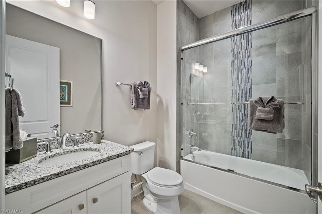 8860 Saint Lucia Dr 201, Naples, FL 34114-22