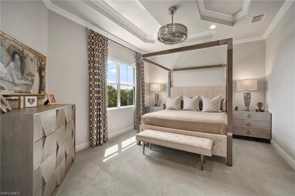 8860 Saint Lucia Dr 201, Naples, FL 34114-26