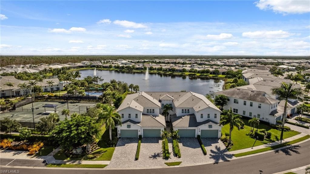 8860 Saint Lucia Dr 201, Naples, FL 34114-34