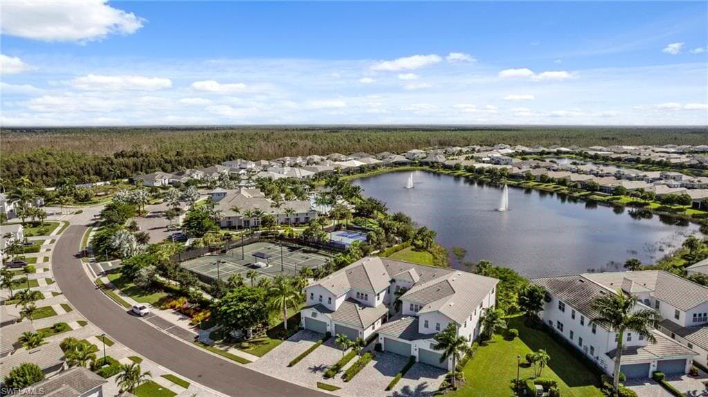 8860 Saint Lucia Dr 201, Naples, FL 34114-35