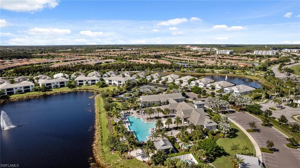 8860 Saint Lucia Dr 201, Naples, FL 34114-38