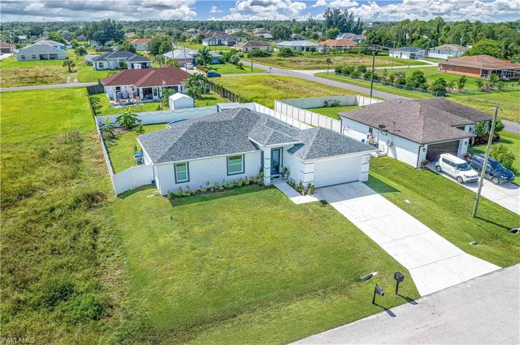 2617 42nd St SW, Lehigh Acres, FL 33976-26