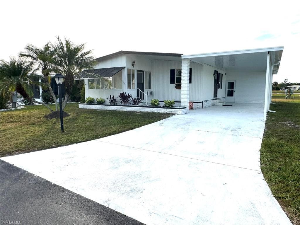 731 Blanca, North Port, FL 34287-14