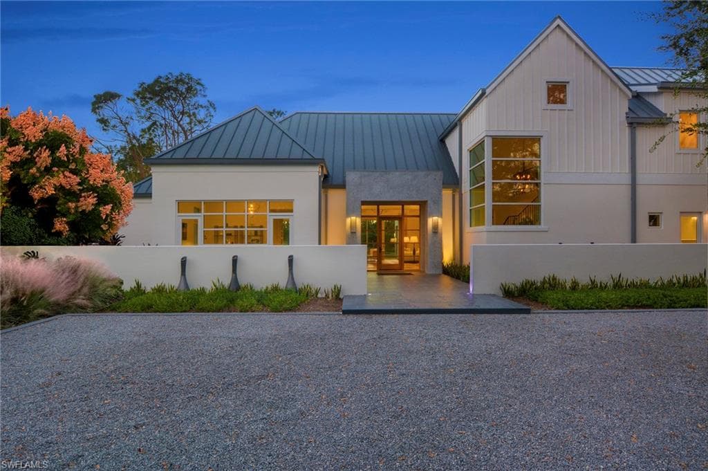581 Myrtle Rd, Naples, FL 34108-3