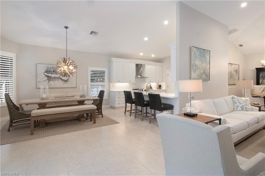 6980 Mauna Loa Ln, Naples, FL 34113-9