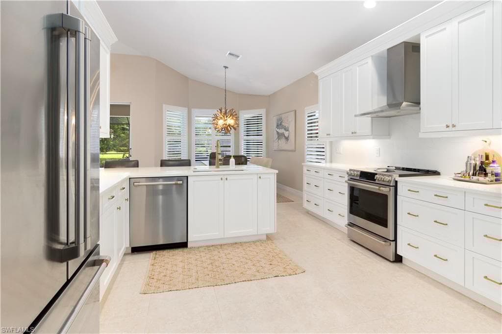 6980 Mauna Loa Ln, Naples, FL 34113-14