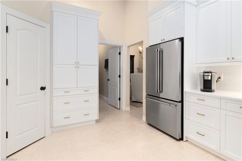 6980 Mauna Loa Ln, Naples, FL 34113-16