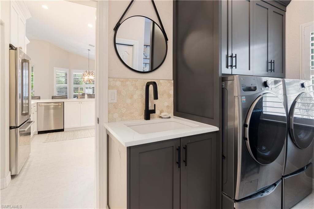 6980 Mauna Loa Ln, Naples, FL 34113-17