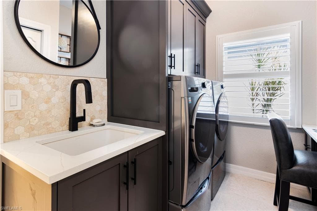 6980 Mauna Loa Ln, Naples, FL 34113-18