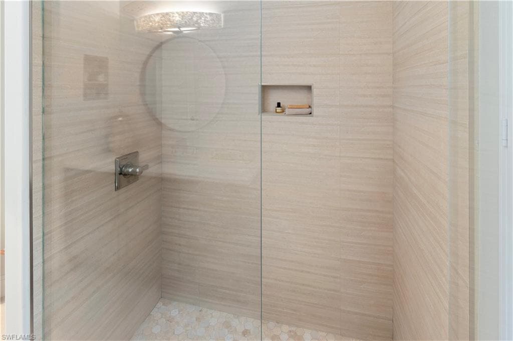 6980 Mauna Loa Ln, Naples, FL 34113-26