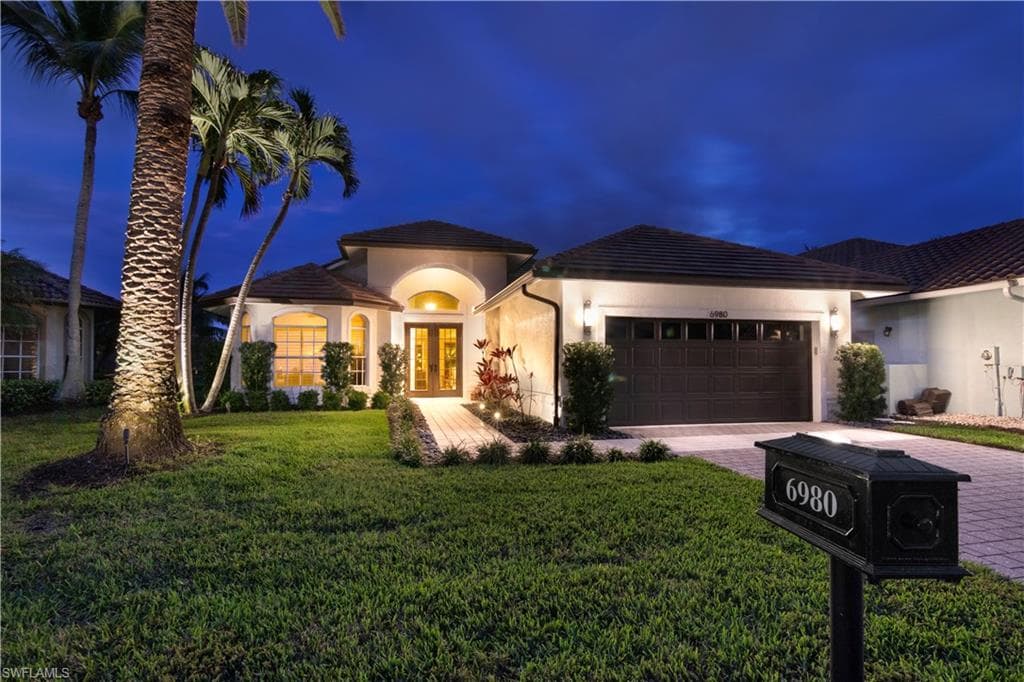 6980 Mauna Loa Ln, Naples, FL 34113-50