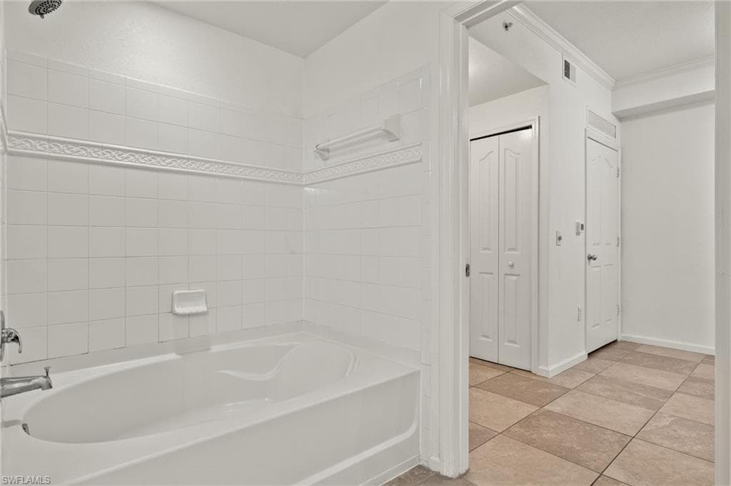 12990 Positano Cir 106, Naples, FL 34105-26