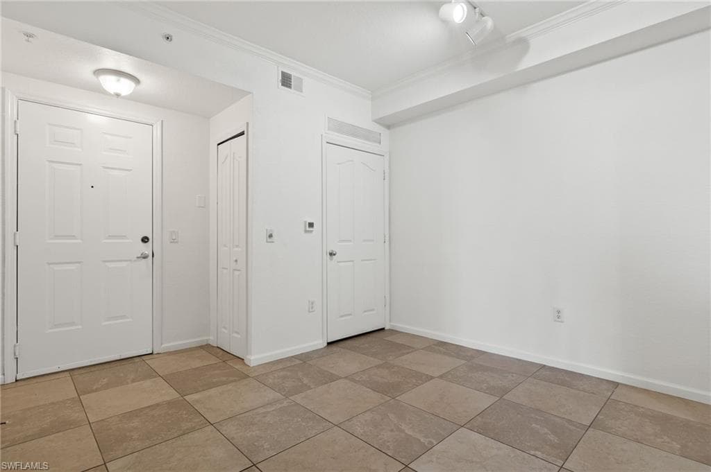12990 Positano Cir 106, Naples, FL 34105-3