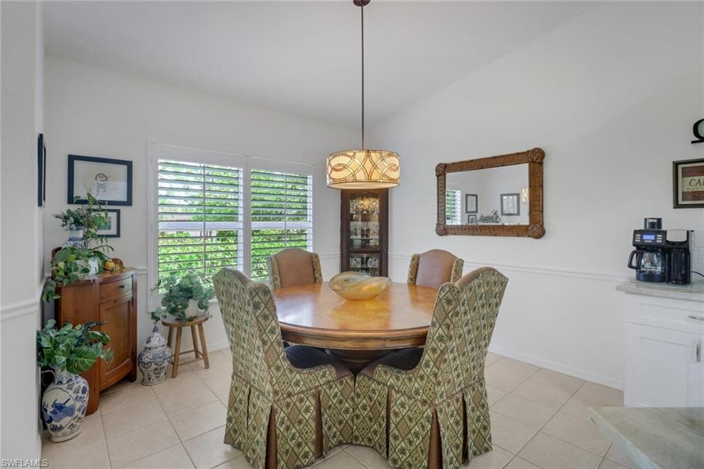 25710 Lake Amelia Way 203, Bonita Springs, FL 34135-4