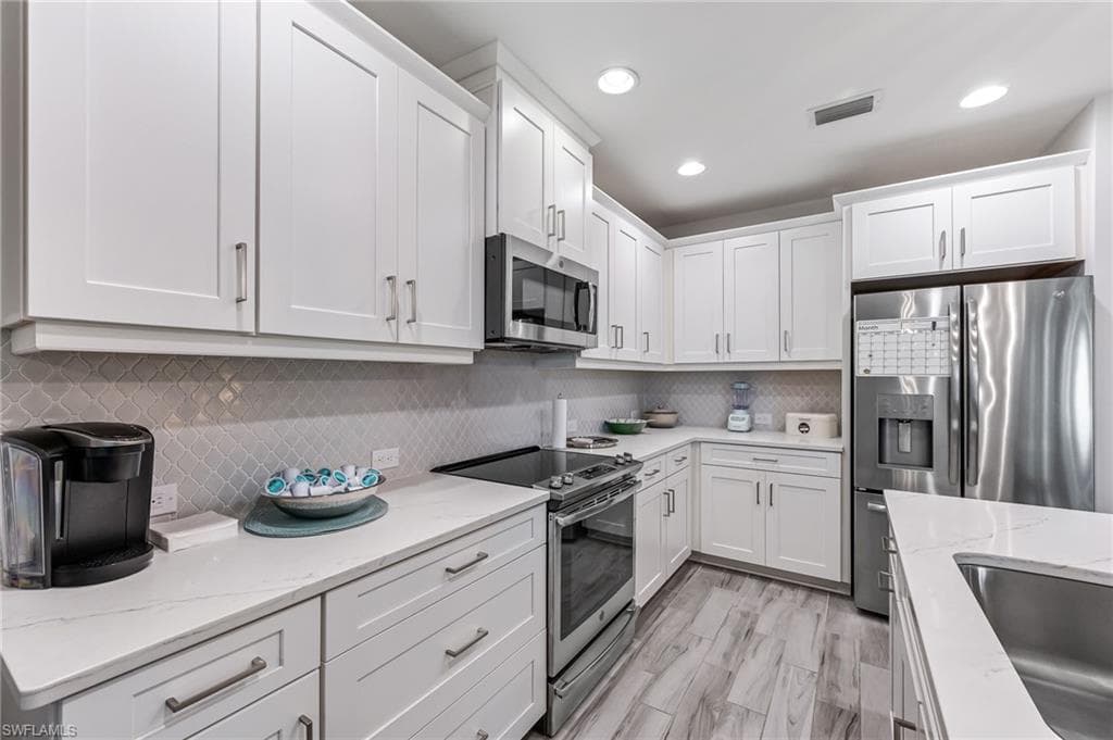 6940 Avalon Cir 503, Naples, FL 34112-22