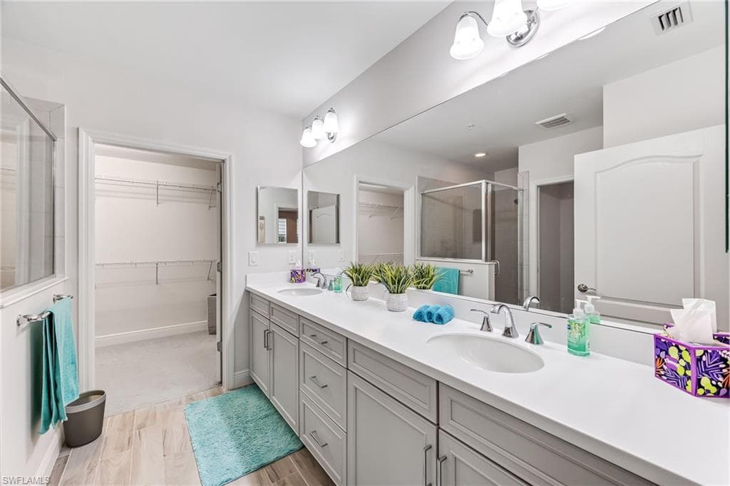 6940 Avalon Cir 503, Naples, FL 34112-28