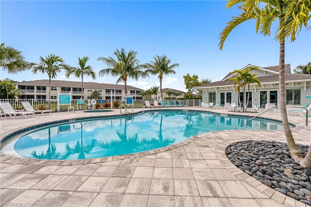 6940 Avalon Cir 503, Naples, FL 34112-46