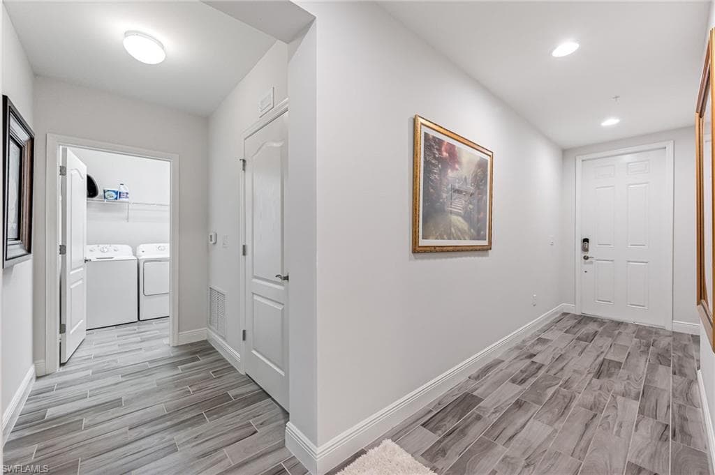 6940 Avalon Cir 503, Naples, FL 34112-6