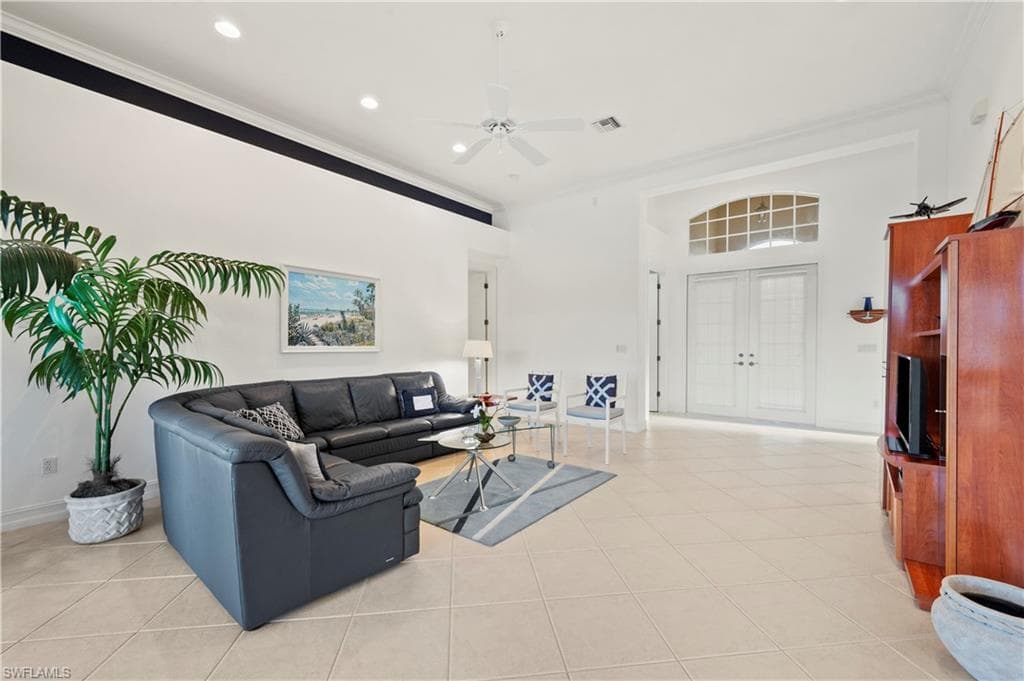 6943 Amen Corner Ct, Naples, FL 34113-9
