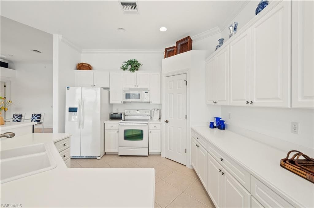 6943 Amen Corner Ct, Naples, FL 34113-12