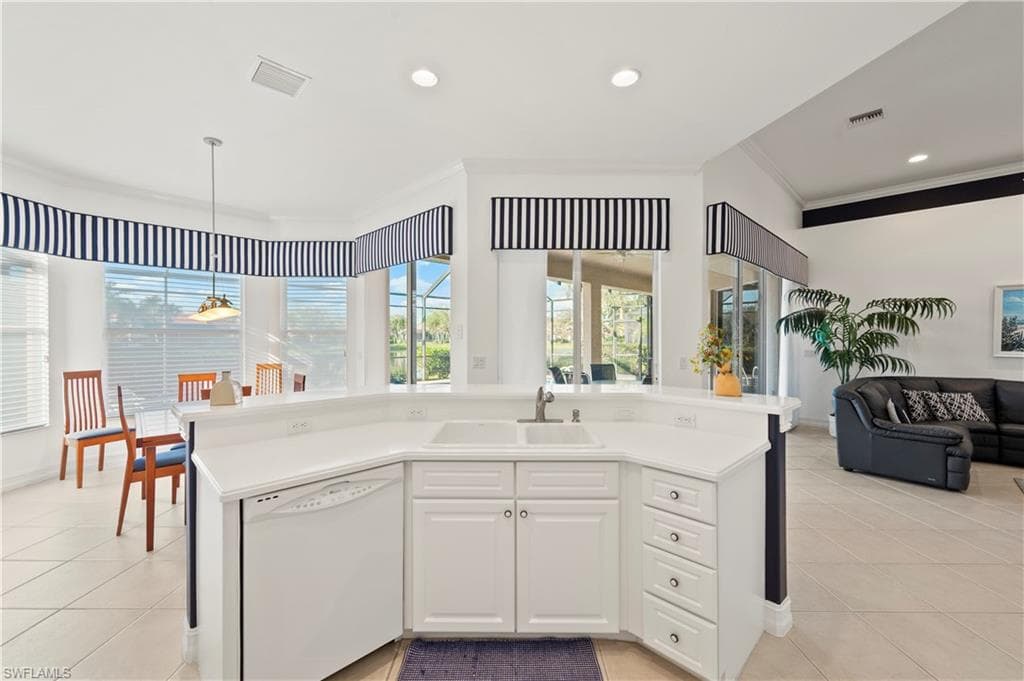 6943 Amen Corner Ct, Naples, FL 34113-14