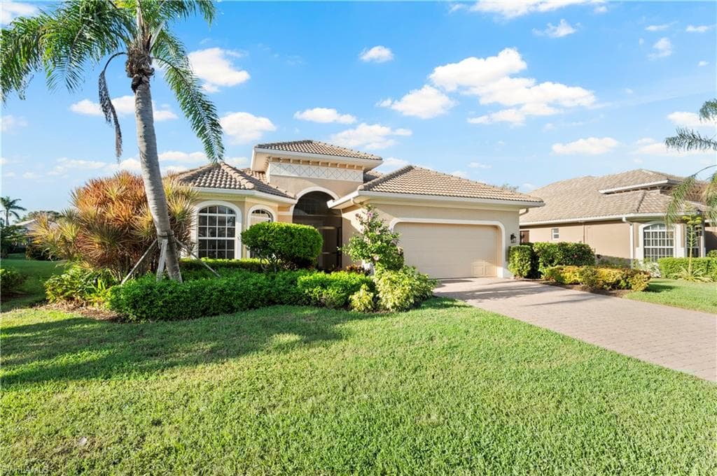 6943 Amen Corner Ct, Naples, FL 34113-4