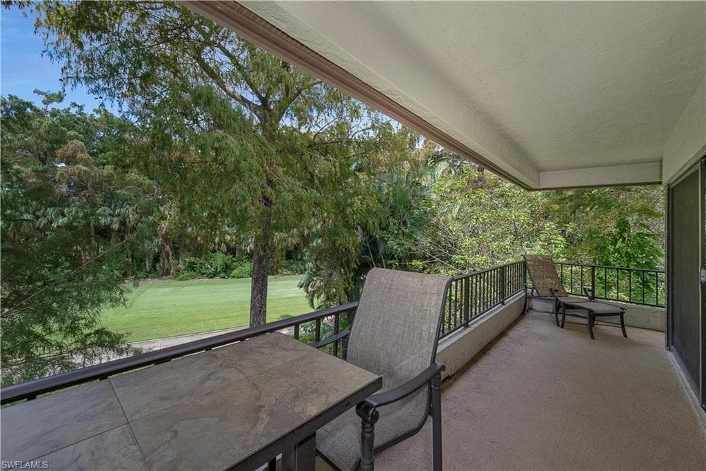 104 Wilderness Dr 341, Naples, FL 34105-12