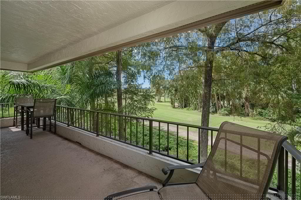 104 Wilderness Dr 341, Naples, FL 34105-5