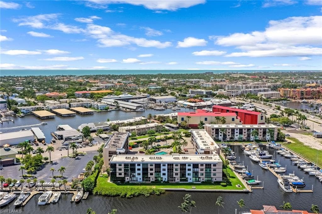 807 River Point Dr 102d, Naples, FL 34102-28