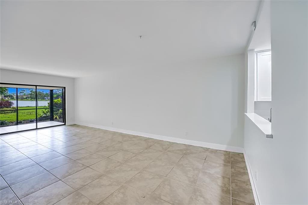 1798 Kings Lake Blvd 104, Naples, FL 34112-11