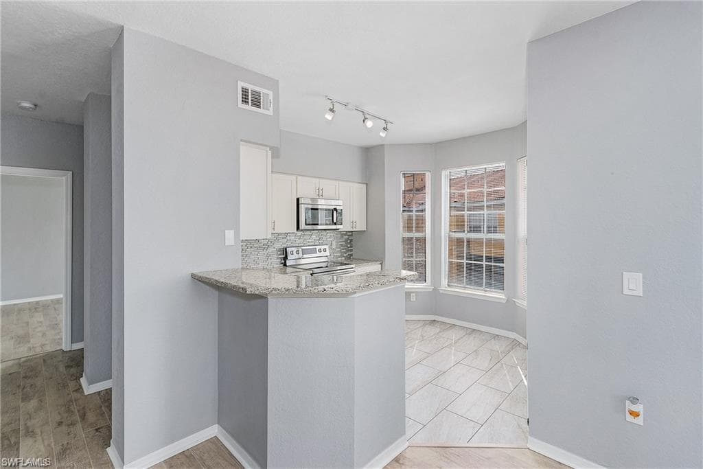 23520 Walden Center Dr 303, Estero, FL 34134-9