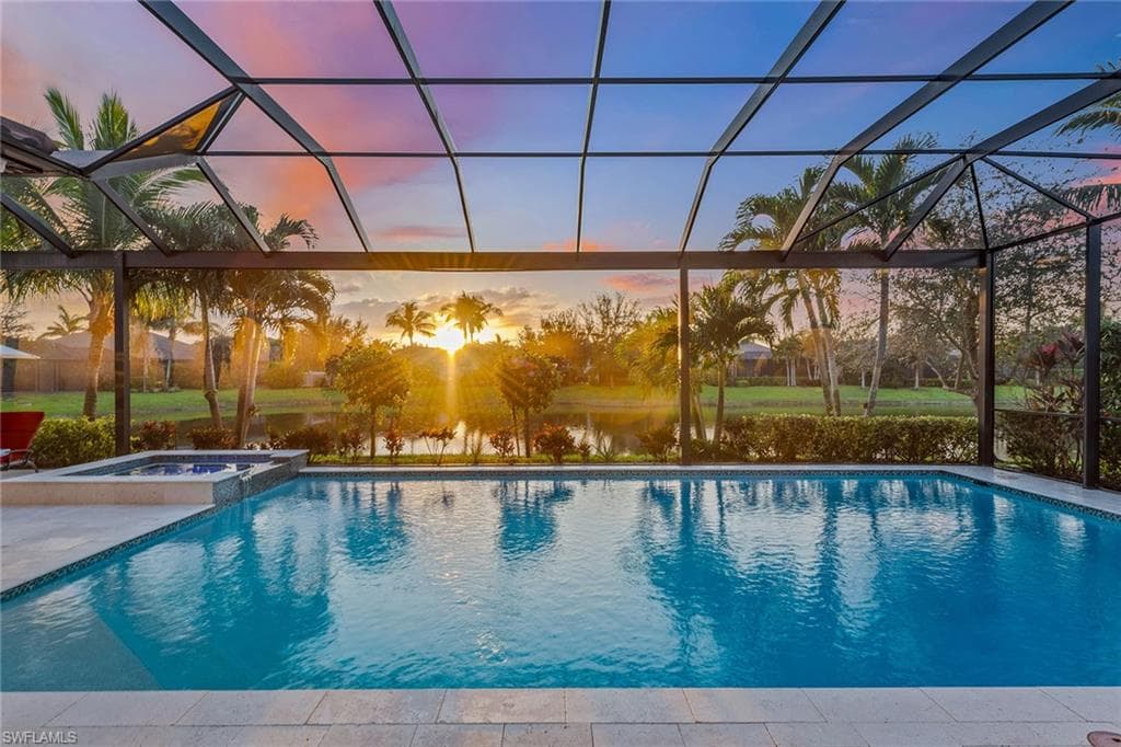 3193 Olympia Ln, Naples, FL 34114-2
