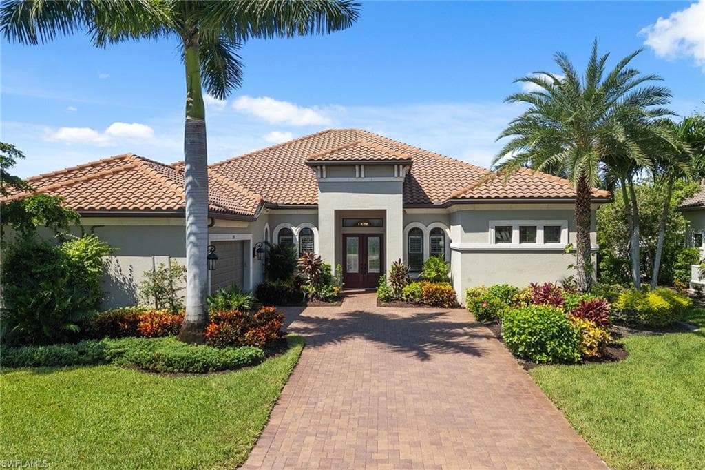3193 Olympia Ln, Naples, FL 34114-42