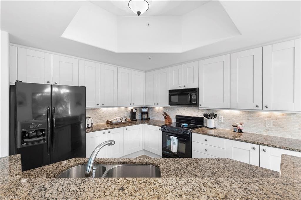 1055 Sandpiper St H-202, Naples, FL 34102-11