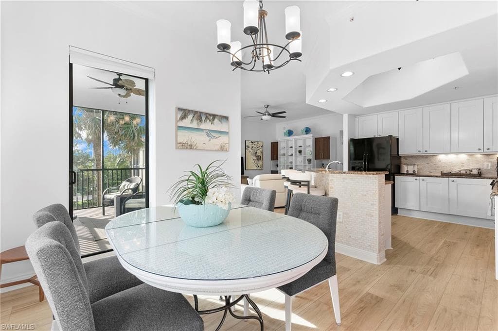 1055 Sandpiper St H-202, Naples, FL 34102-12