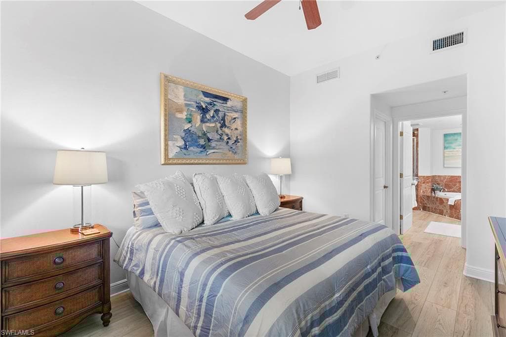 1055 Sandpiper St H-202, Naples, FL 34102-17