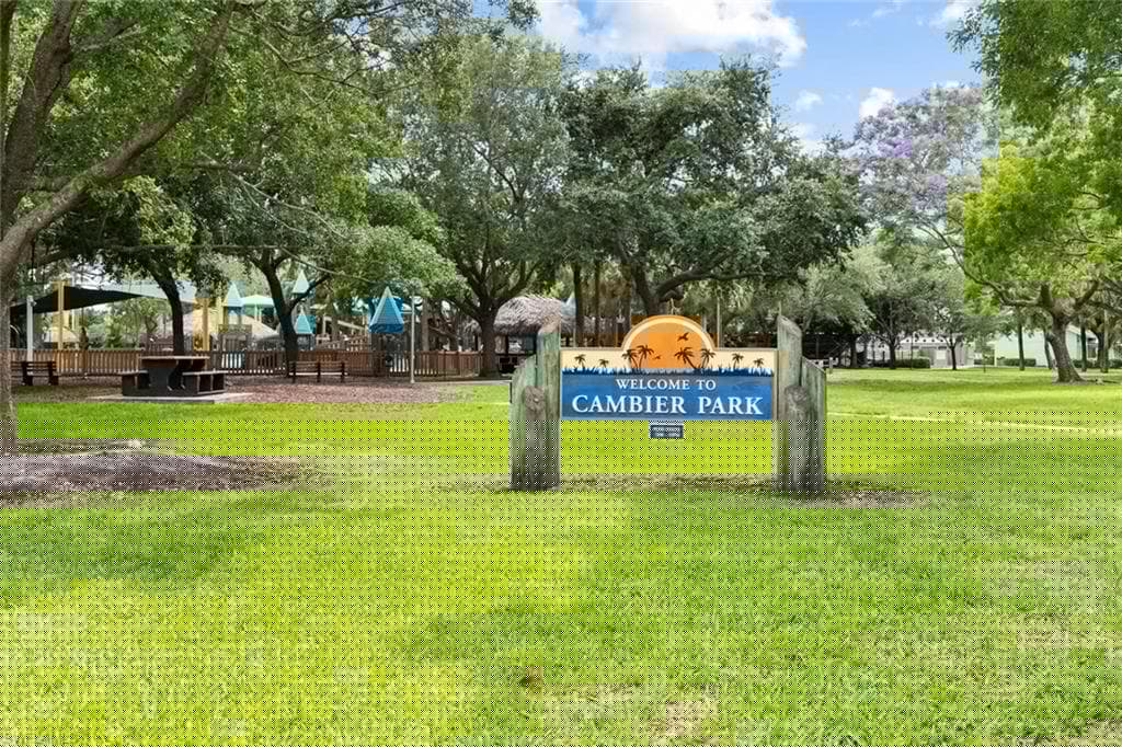 990 8th St S 1b, Naples, FL 34102-30
