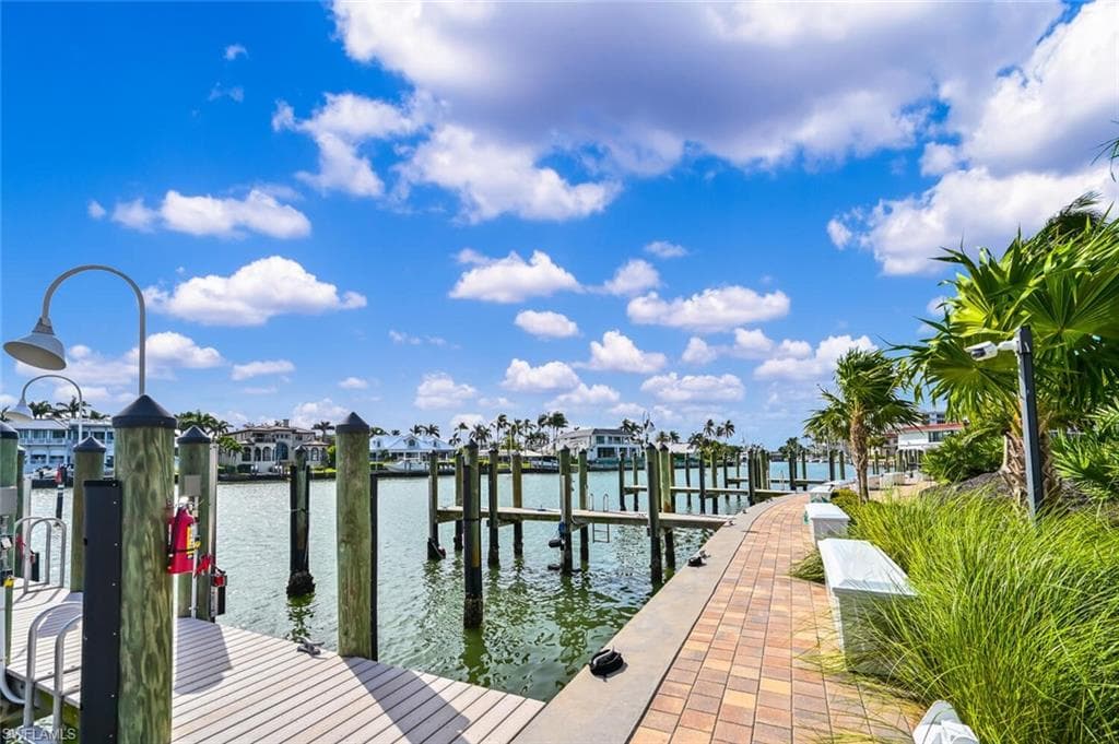 2400 Gulf Shore Blvd N 604, Naples, FL 34103-12