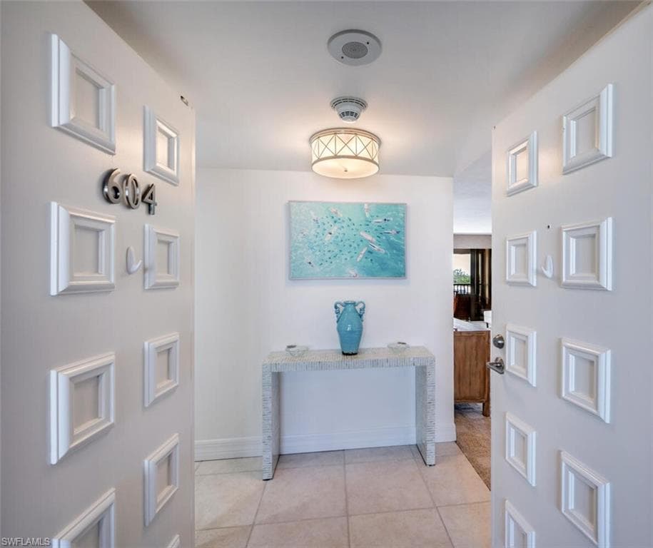 2400 Gulf Shore Blvd N 604, Naples, FL 34103-15