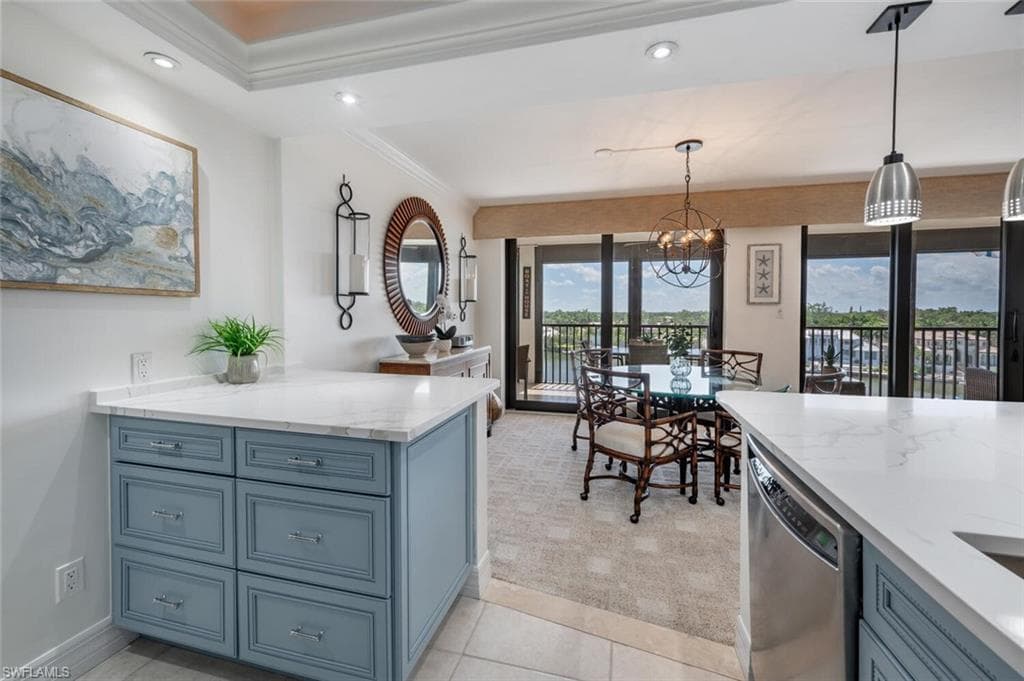 2400 Gulf Shore Blvd N 604, Naples, FL 34103-20